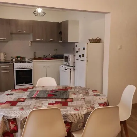شقة La Bourboule, 3 Pieces, 4 Personnes - Fr-1-667-18